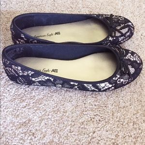 black and nude/cream lace flats